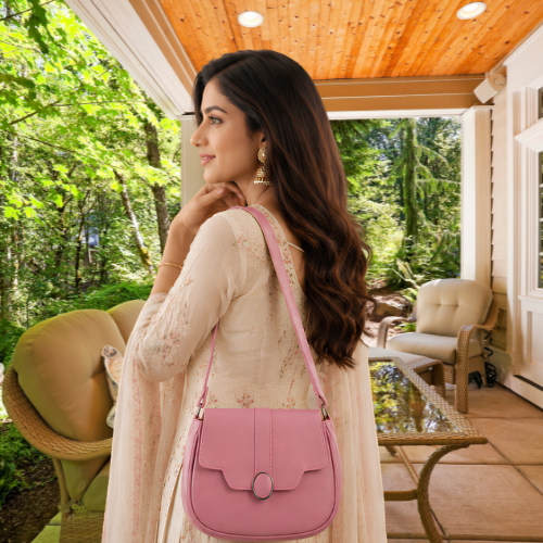 Snazzyway Dropshipping Rosé Luxe Elegant Sling Bag in premium faux leather with gold-tone hardware and a timeless design, ideal for resellers, online boutiques, and fashion ecommerce stores.