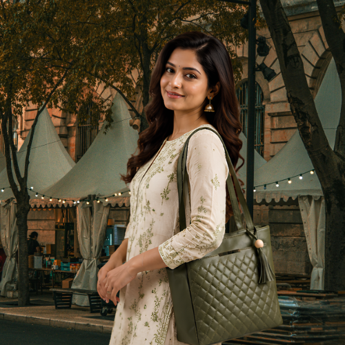 Snazzyway Dropshipping Olive Grace Quilted Tote Bag with elegant quilted detailing, spacious carry-all design, and premium finish for resellers, online boutiques, and fashion ecommerce stores.