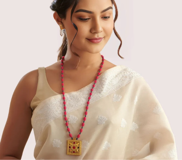 Dropship Heritage Ruby Emblem Necklace