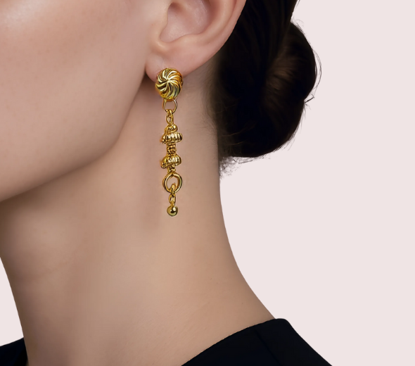 Dropship Heritage Charm Gold-Plated Drop Earrings